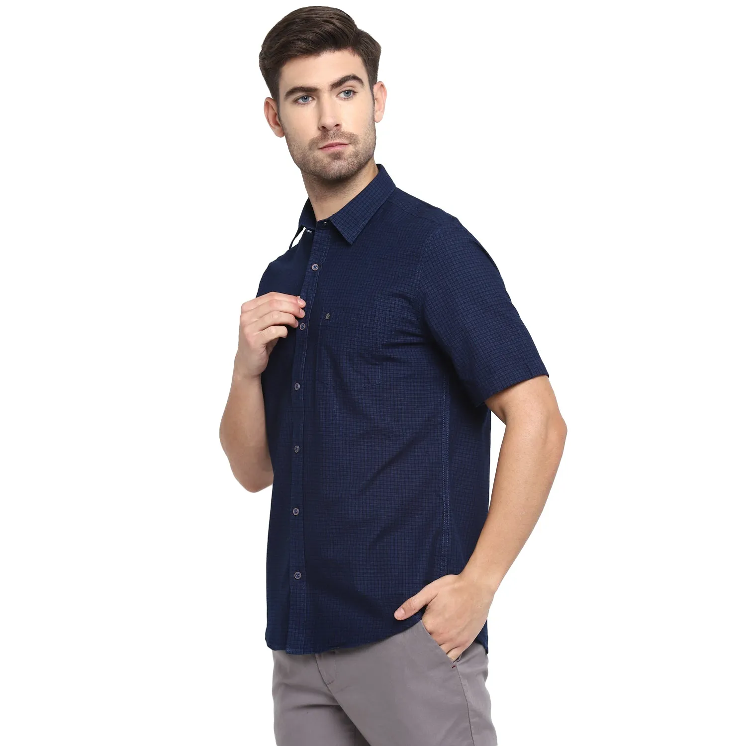 Turtle Men Navy Cotton Checked Slim Fit Shirts